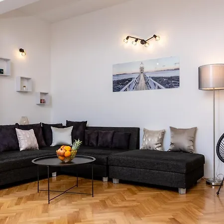 Gold Apartmán Kaštela